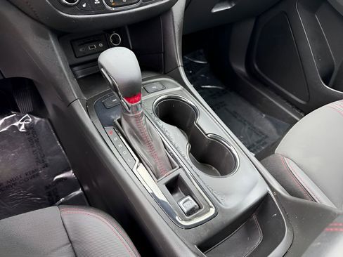 Used 2023 Chevrolet Equinox RS AWD/4WD image 29