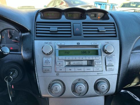 Used 2006 Toyota Solara SE image 35