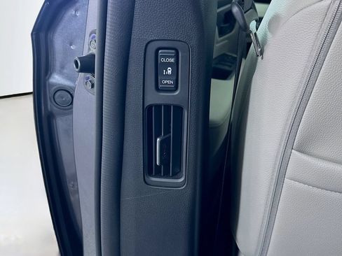New 2026 Honda Odyssey EX-L image 17