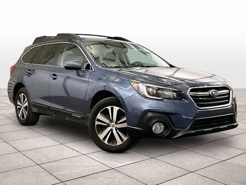 Used 2018 Subaru Outback 2.5i Limited AWD/4WD image 3