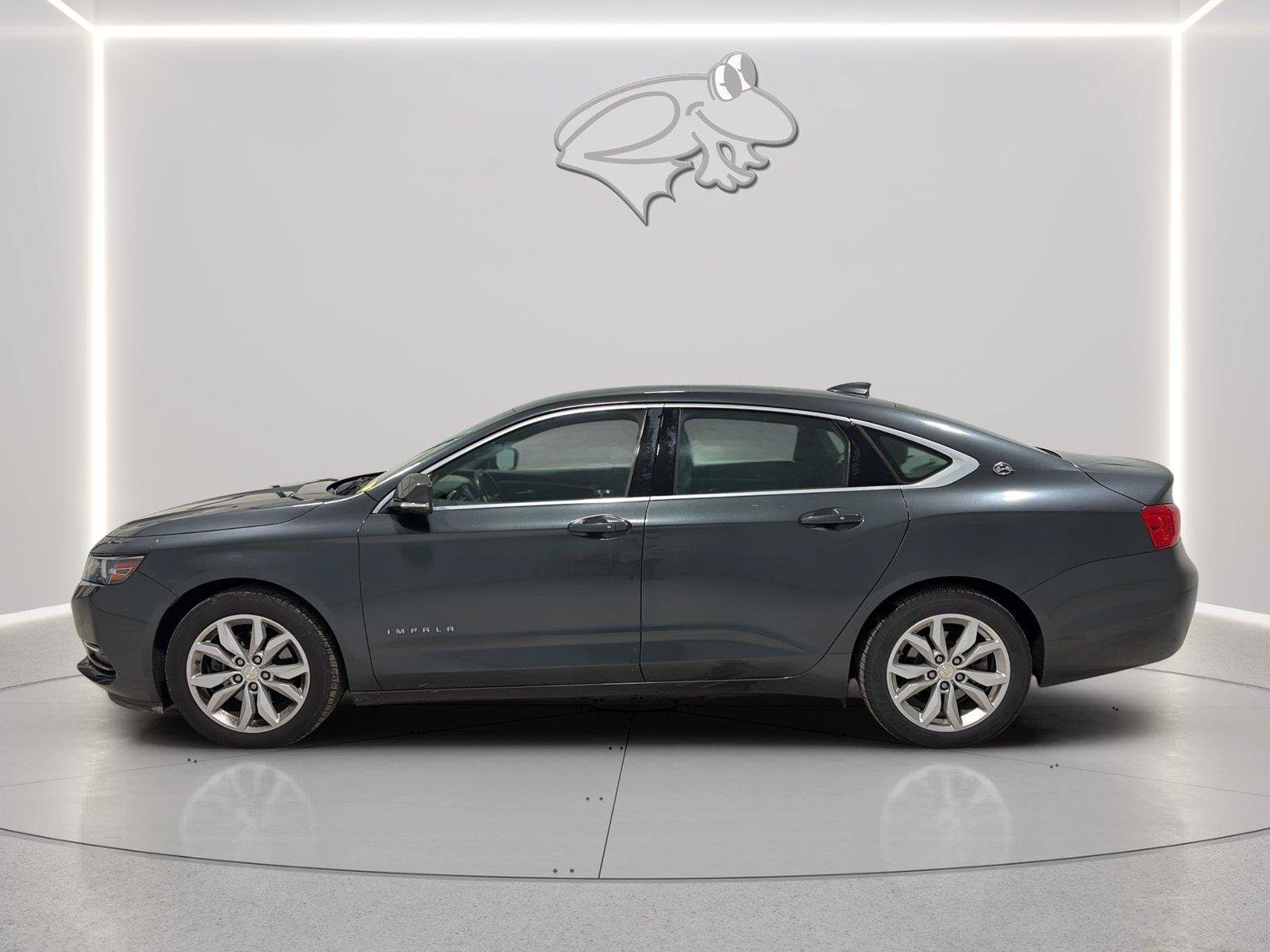 Used 2019 Chevrolet Impala LT w/ LT Convenience Package FWD image 2
