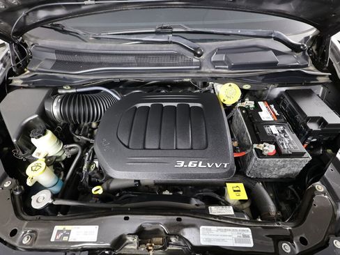 Used 2017 Dodge Grand Caravan SE image 35