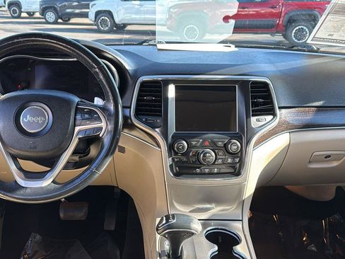 Used 2014 Jeep Grand Cherokee Limited w/ Trailer Tow Group IV image 8