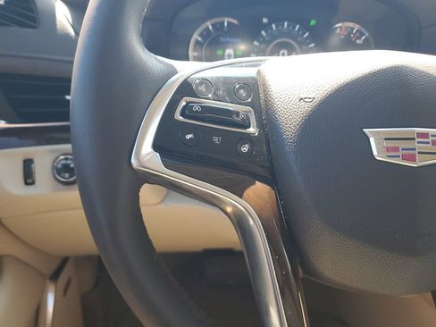 Used 2017 Cadillac Escalade Luxury AWD/4WD image 19