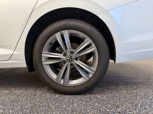Used 2023 Volkswagen Jetta SE FWD image 13