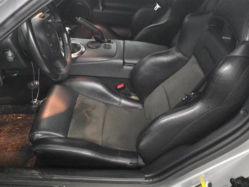 Used 2004 Dodge Viper SRT-10 image 8