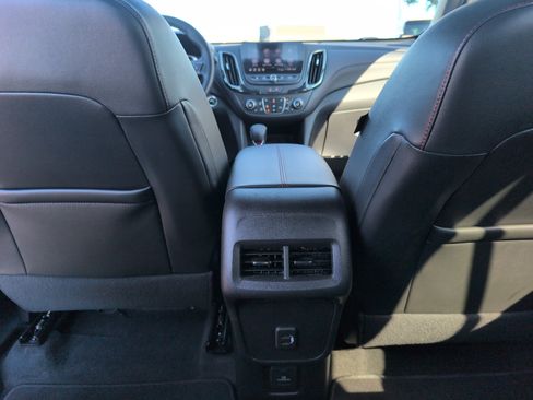 Used 2024 Chevrolet Equinox RS FWD image 30
