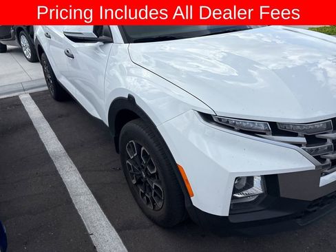 Used 2023 Hyundai Santa Cruz SEL FWD image 2