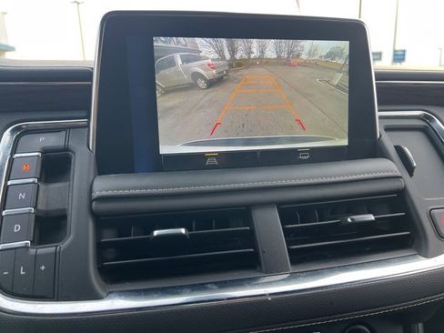 Used 2022 Chevrolet Suburban Premier image 14