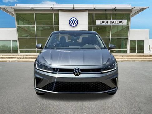 Used 2026 Volkswagen Jetta SE FWD image 8
