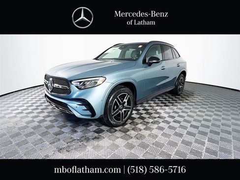 Certified 2025 Mercedes-Benz GLC 300 4MATIC image 1