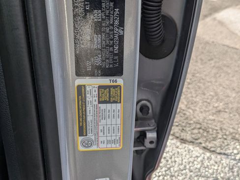 Used 2023 Kia Soul LX w/ LX Technology Package image 22