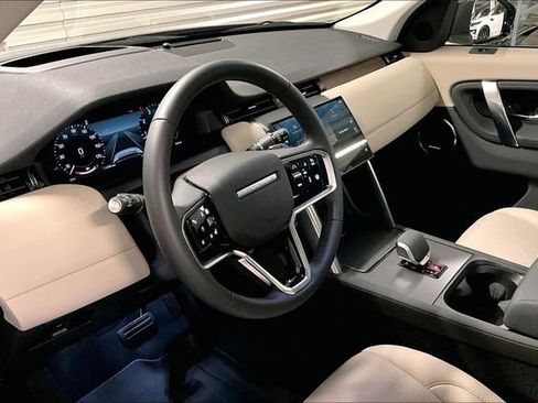 Certified 2025 Land Rover Discovery Sport S image 24