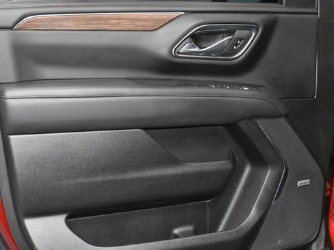 Used 2023 Chevrolet Tahoe High Country w/ Premium Package 2 AWD/4WD image 4