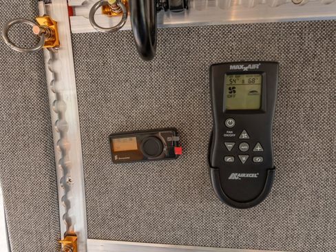 Used 2019 Mercedes-Benz Sprinter 4x4 144 image 40