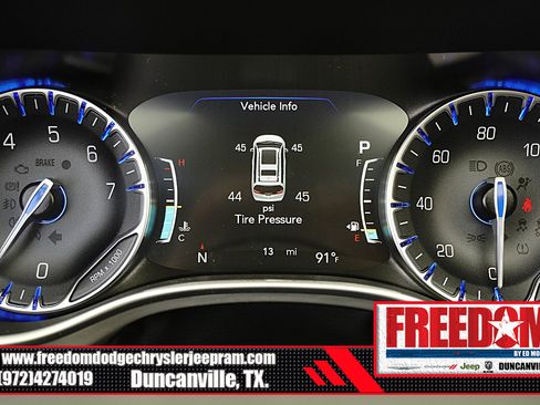 New 2027 Chrysler Pacifica Select FWD image 32