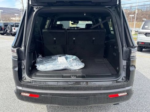 New 2026 Jeep Grand Wagoneer L Limited w/ Rear Seat Video Group I AWD/4WD image 7
