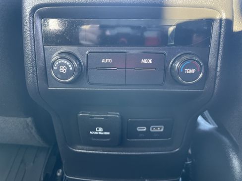 Used 2023 GMC Acadia SLE w/ Driver Convenience Package image 39