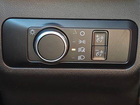 Used 2025 Ford Escape ST-Line FWD image 26