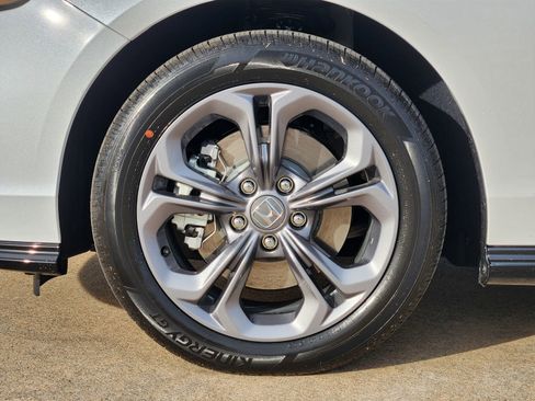 New 2025 Honda Accord EX-L image 11