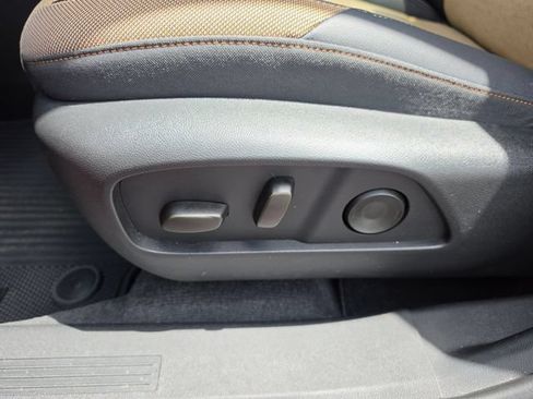 Used 2025 Chevrolet Equinox ACTIV w/ Safety and Technology Package AWD/4WD image 31