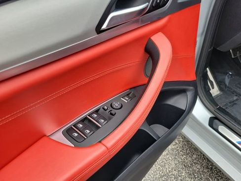 Used 2018 BMW X3 M40i image 10