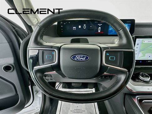 Certified 2025 Ford Expedition Platinum AWD/4WD image 15