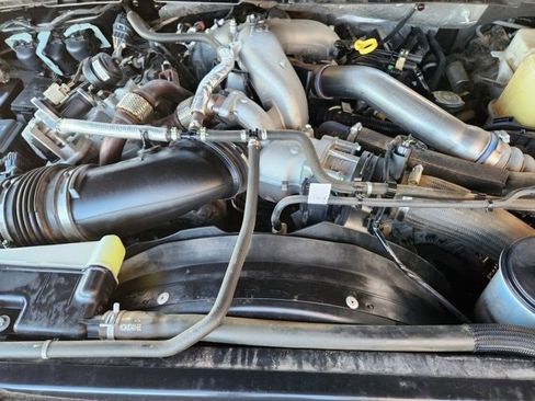 Used 2022 Ford F450 Lariat w/ Lariat Value Package image 32