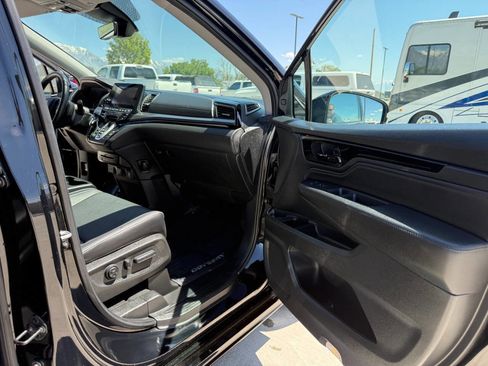 Used 2024 Honda Odyssey Elite image 26