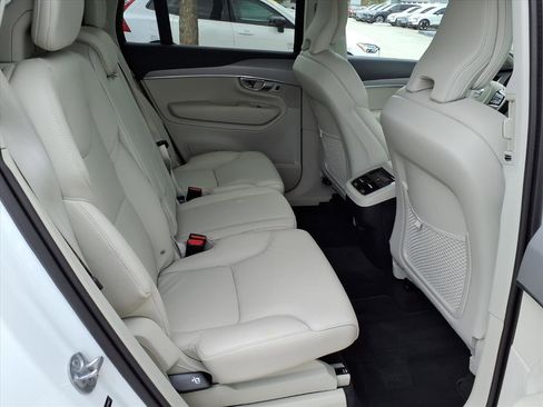 Certified 2024 Volvo XC90 B5 Core image 15