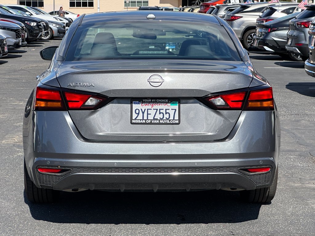 Used 2025 Nissan Altima 2.5 S FWD image 6