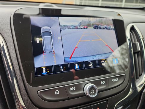 Used 2022 Chevrolet Equinox RS w/ RS Leather Package image 36