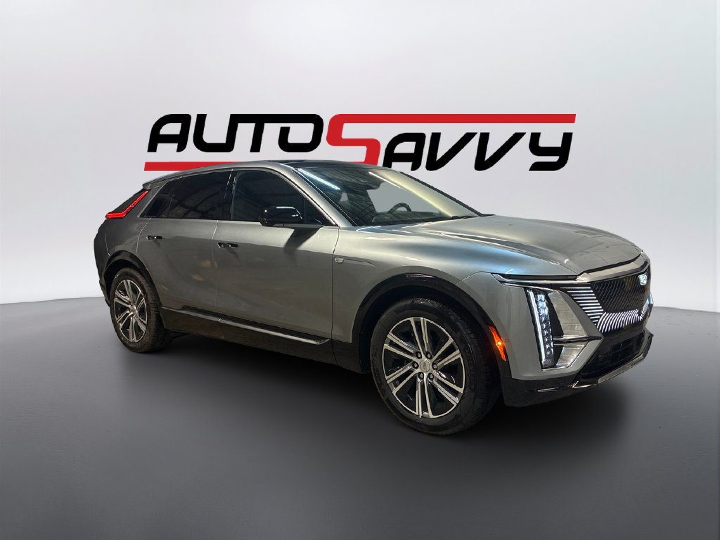 Used 2025 Cadillac Lyriq Luxury AWD/4WD image 3