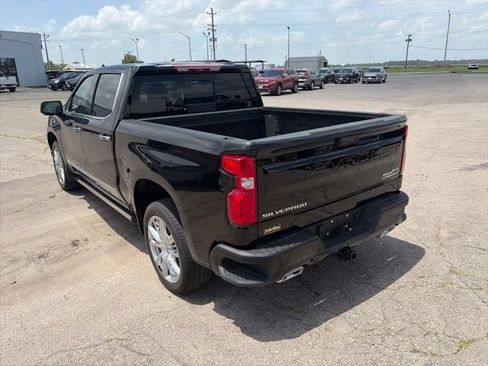 Used 2025 Chevrolet Silverado 1500 High Country AWD/4WD image 4
