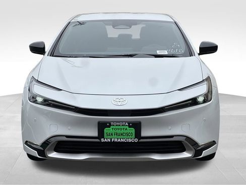 New 2026 Toyota Prius Plug-In Hybrid FWD image 5