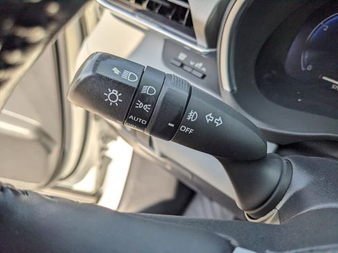 Used 2023 Toyota Highlander Limited FWD image 35