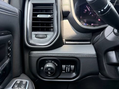 Used 2024 RAM 3500 Limited AWD/4WD image 13