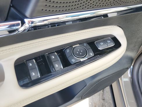 New 2026 Lincoln Corsair Premiere image 10