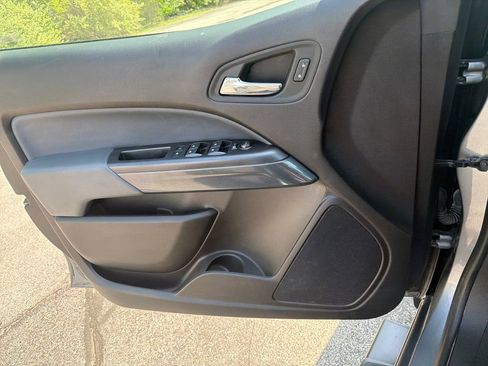 Used 2020 Chevrolet Colorado Z71 AWD/4WD image 11