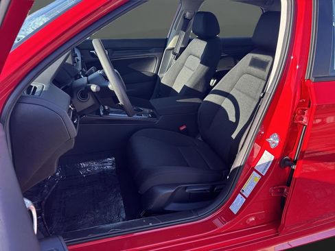 Certified 2025 Honda Civic LX image 4