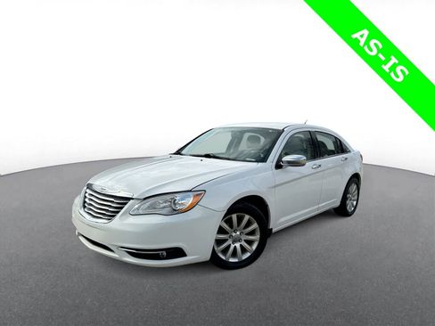 Used 2013 Chrysler 200 Limited FWD image 1