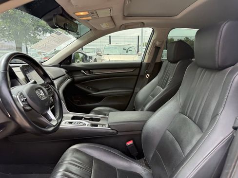 Used 2021 Honda Accord Touring image 9