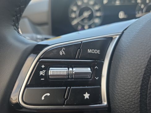 Certified 2026 Kia Seltos EX FWD image 25