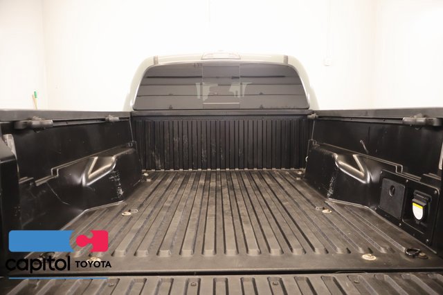 Certified 2022 Toyota Tacoma TRD Off-Road w/ Black Out Package (TMS) AWD/4WD image 26