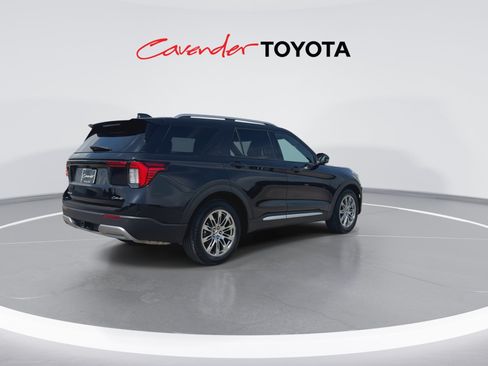 Used 2025 Ford Explorer Platinum RWD image 8