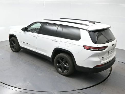 Used 2023 Jeep Grand Cherokee L Laredo image 21