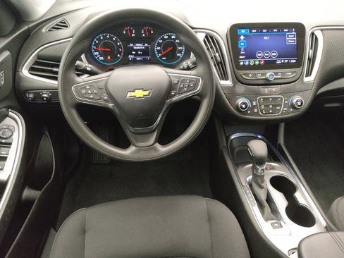 Used 2025 Chevrolet Malibu LT FWD image 22