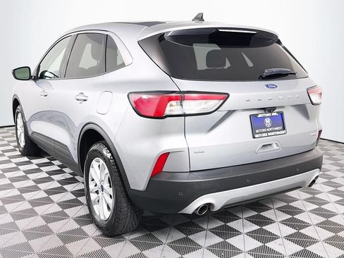 Used 2022 Ford Escape SE w/ Cold Weather Package AWD/4WD image 9