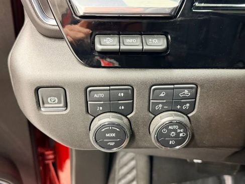 Certified 2024 Chevrolet Silverado 1500 High Country w/ Technology Package image 20