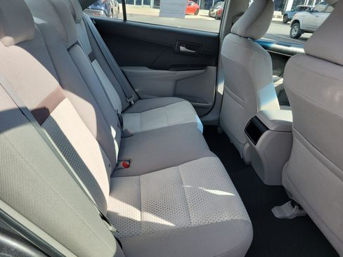 Used 2013 Toyota Camry LE image 27